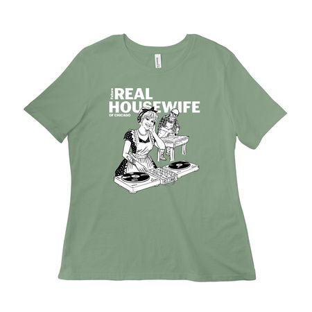 Housewife Ellen, a Sage Women?s Relaxed Cotton Tee