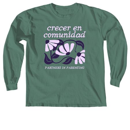 Crecer en comunidad, a Light Green Comfort Colors Long Sleeve Tee